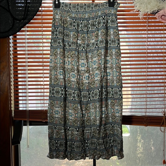 Black Smocked Ruffled Midi Skirt for Casual Wear - Picture 1 of 7